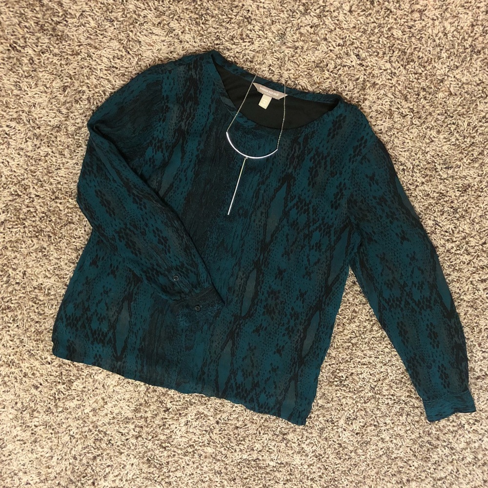 ❣️ Banana Republic Blouse Size Small ❣️